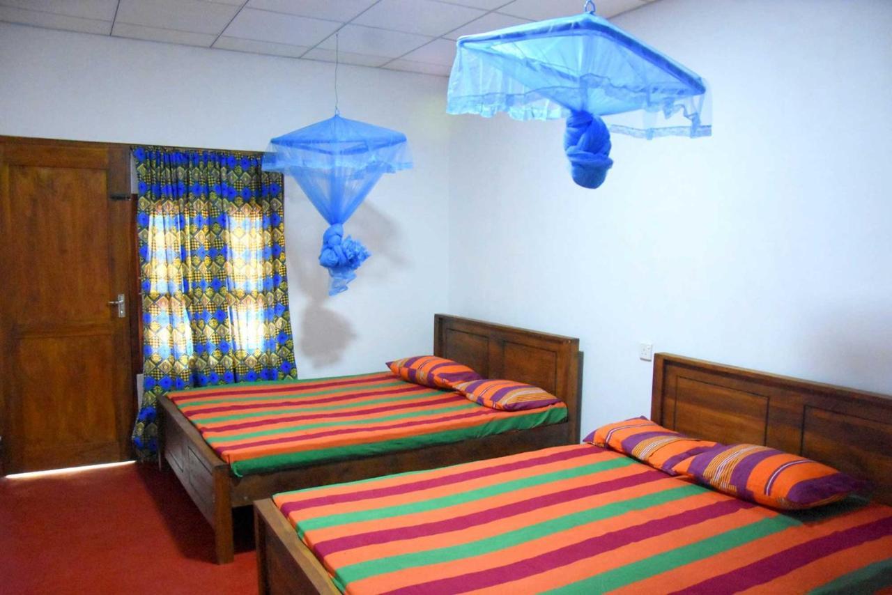 Dula Lake Resort Anuradhapura Exteriör bild