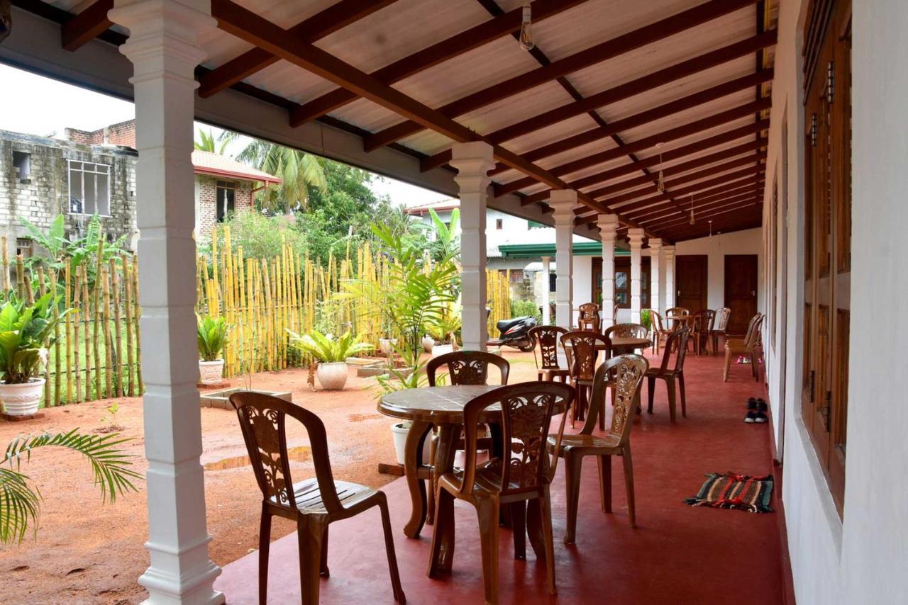 Dula Lake Resort Anuradhapura Exteriör bild